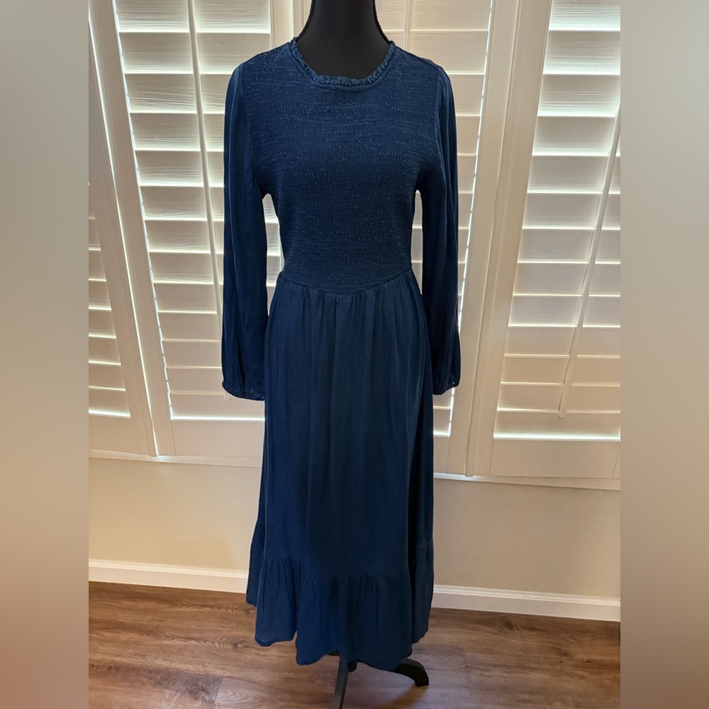Elegant Navy Blue Long Sleeve Dress